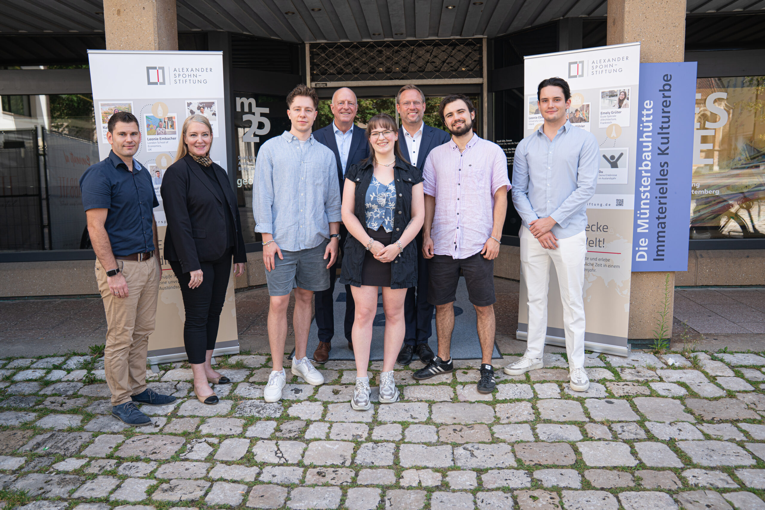 2025-08-14 Alexander-Spohn-Stiftung_Vorstellung neuer Stipendiaten_Gruppenbild